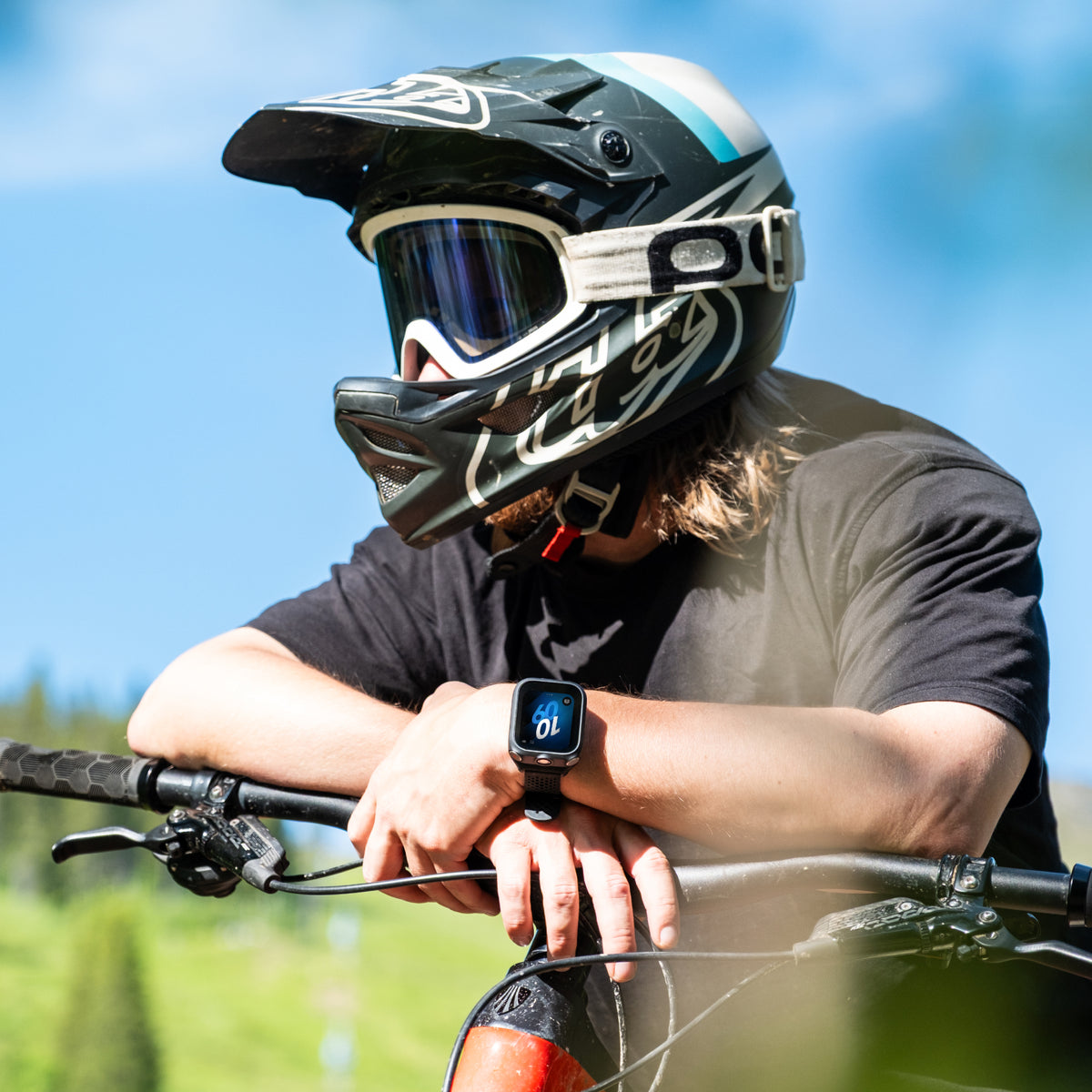 Insta360 GPS Preview Remote with Built-In Mic wrist-mounted outdoor use
