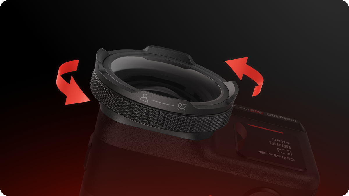 Insta360 Ace Pro 2 Close-Up Lens manual-focus ring and rotation-direction illustration