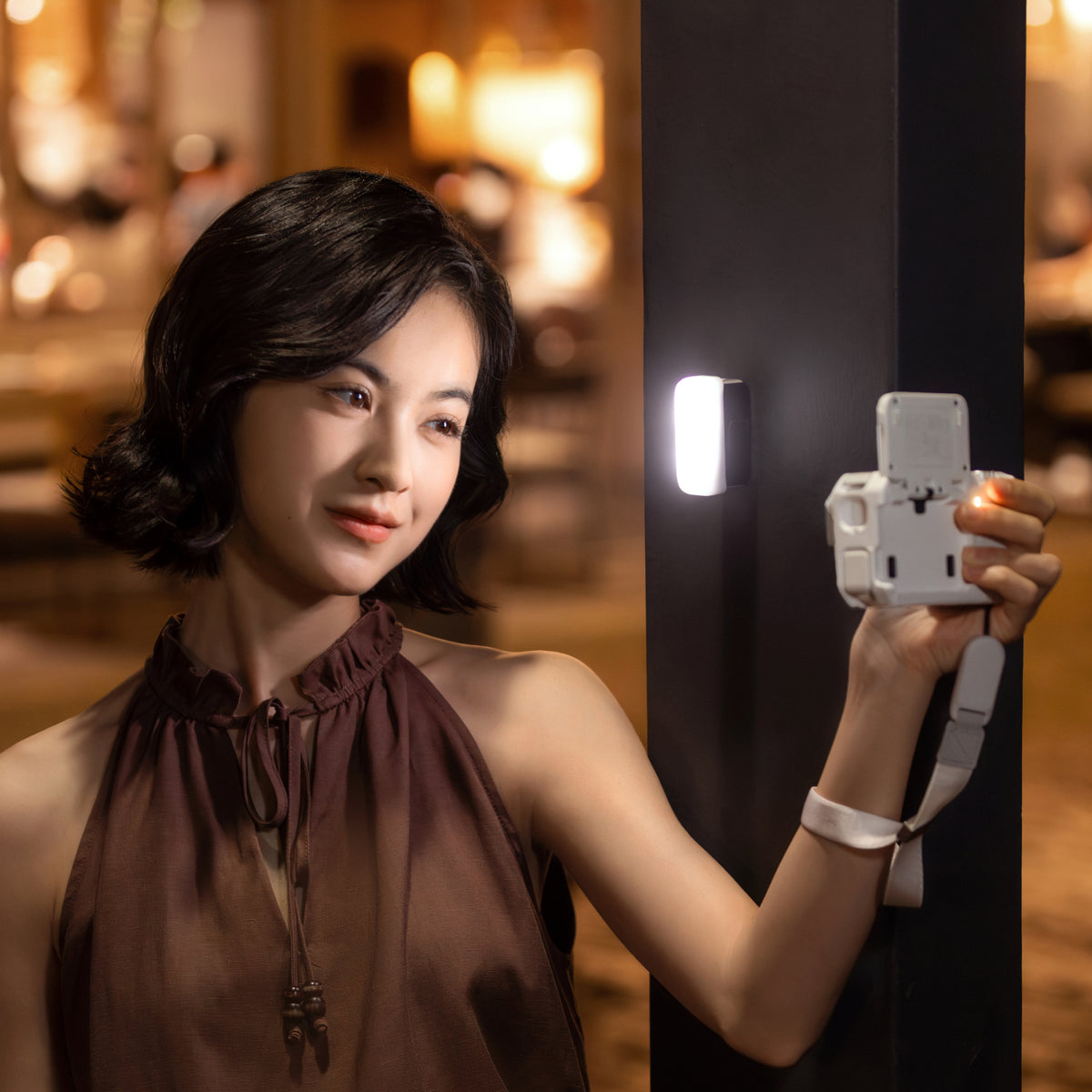 Insta360 Ace Pro 2 2-in-1 Flash and Fill Light manufacturer off-camera portrait lighting scene