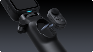 Insta360 Foldable Selfie Stick Remote Kit Extended Edition magnetic Smart Remote and Storage Cover connection detail