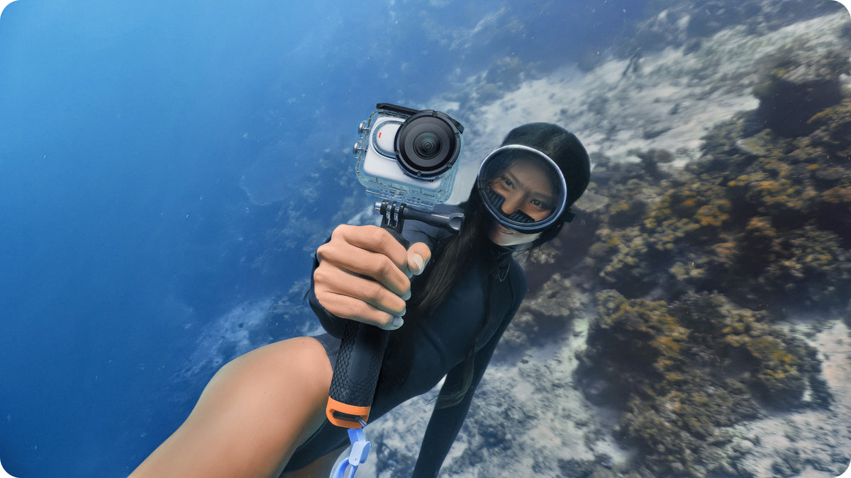 Insta360 GO 3/GO 3S Dive Case manufacturer handheld underwater filming application, camera and grip sold separately