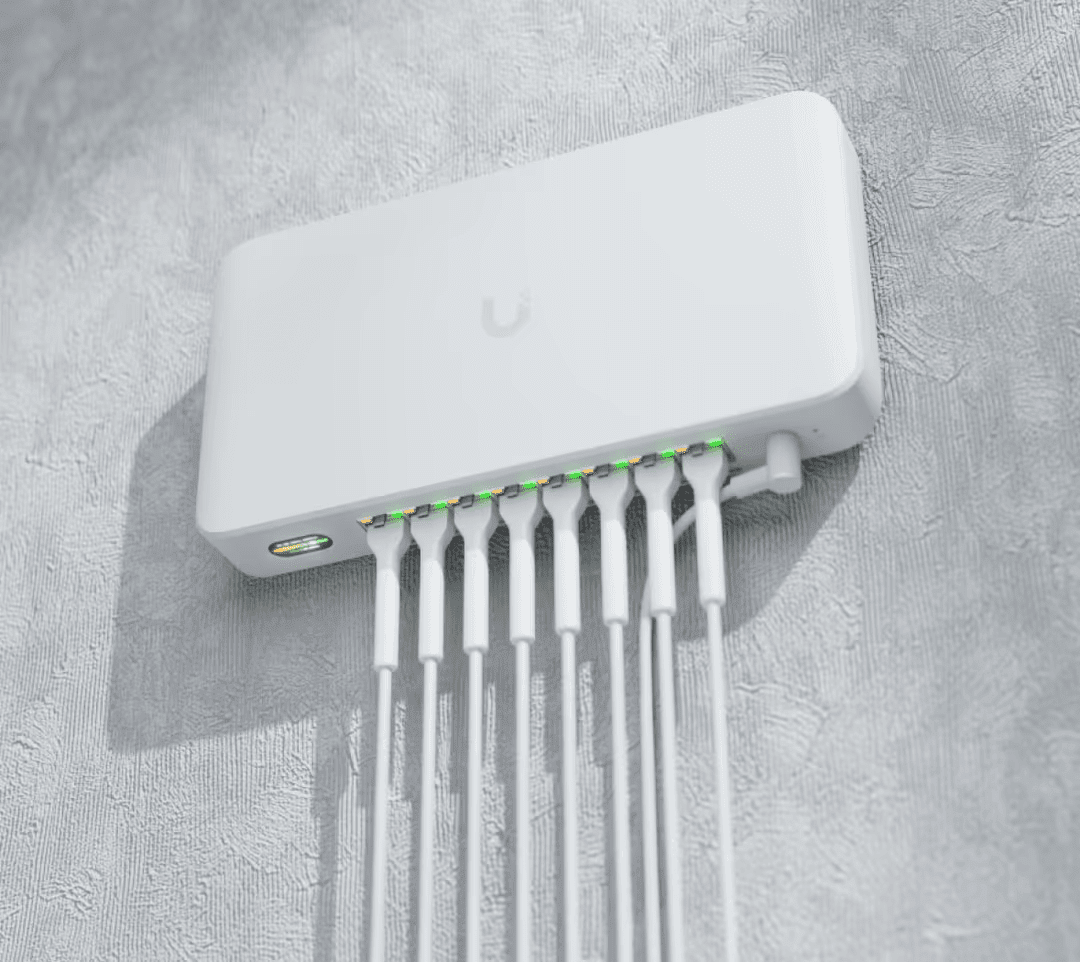 Ubiquiti UDB - Switch 35W Wifi 7 Device Bridge Switch - ACE Peripherals