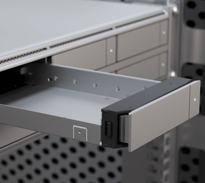 Ubiquiti UNVR-G2-Pro - Drive tray installation
