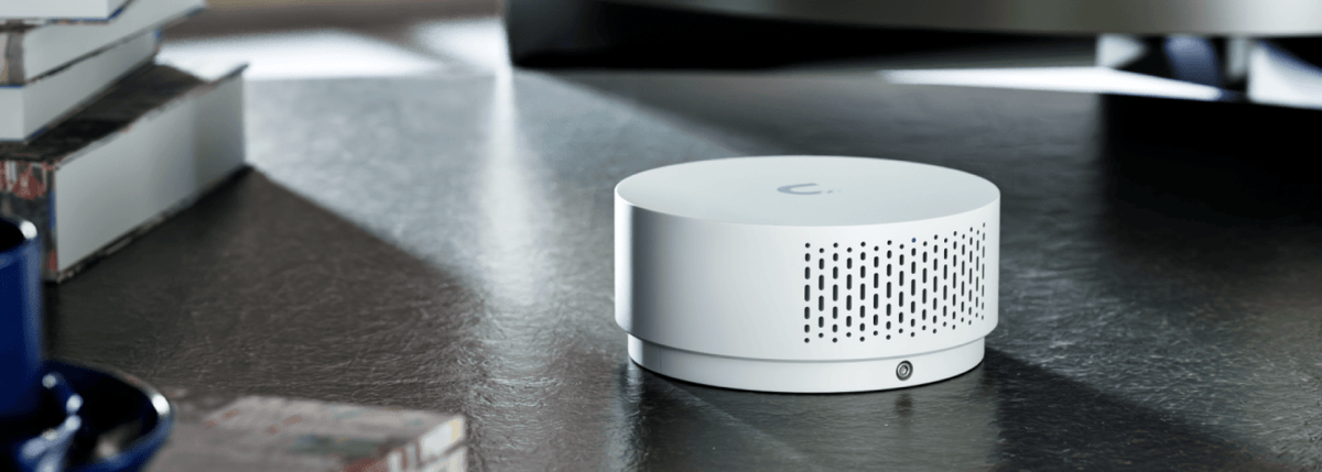 Ubiquiti UP-AirQuality - Sensor on a desk