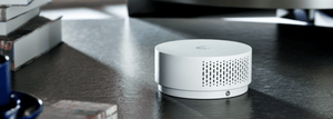 Ubiquiti UP-AirQuality - Sensor on a desk