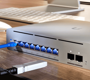 Ubiquiti USW-Pro-XG-8-PoE Etherlighting desktop installation