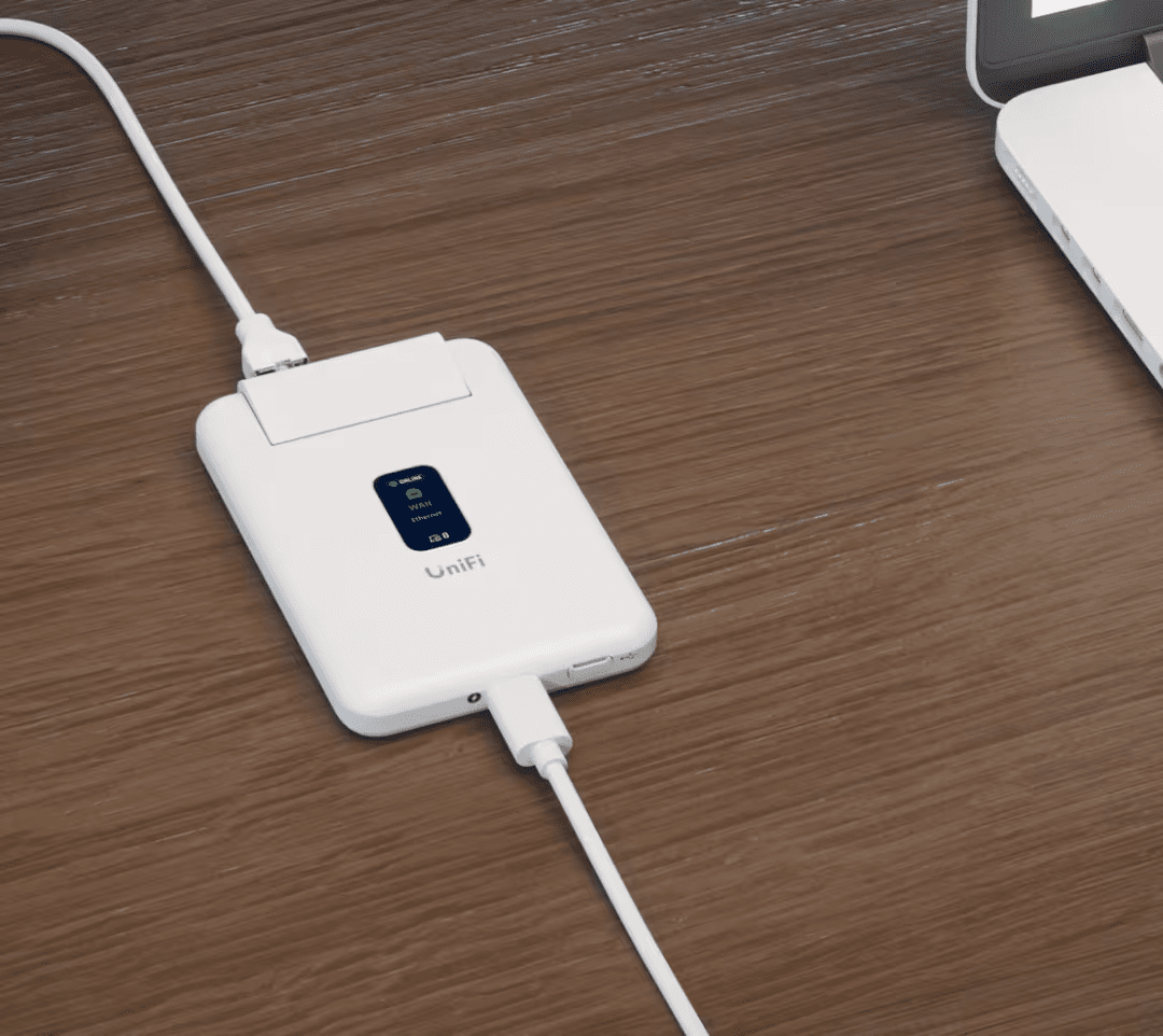 Ubiquiti UTR wired desktop deployment