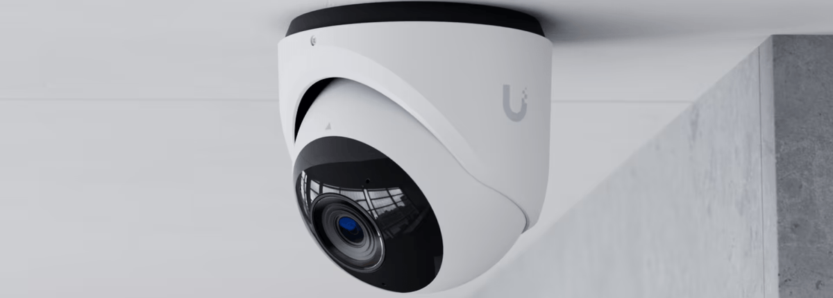 Ubiquiti G6 Turret White - installed on a ceiling